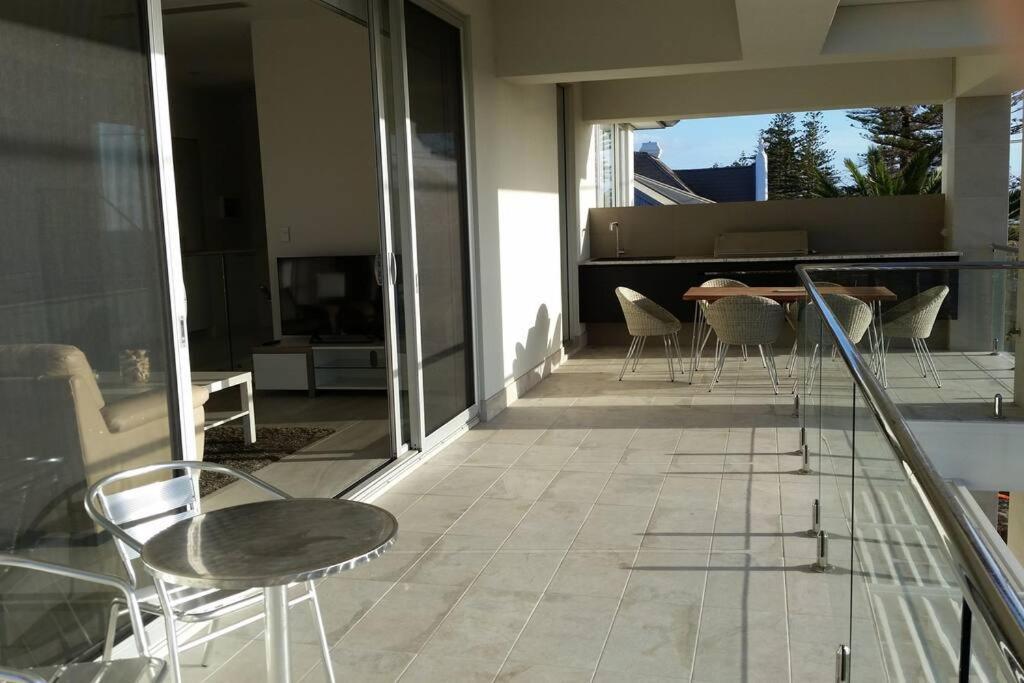 Beachfront Guesthouse Adelaide - Stunning Views Largs Exterior photo